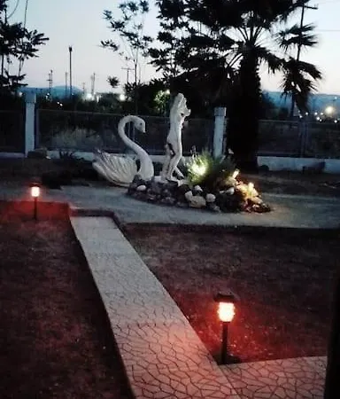 펜션 Sandykosta Kiáton